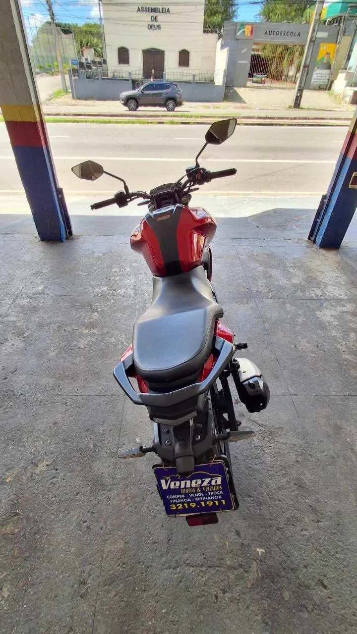 YAMAHA FZ 15 FAZER ABS POR CIMA